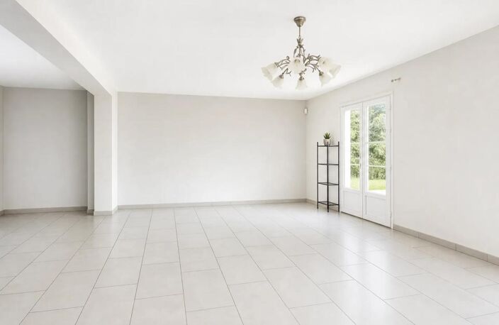 Maison de 232 m² avec jardin à Griselles — photo 3