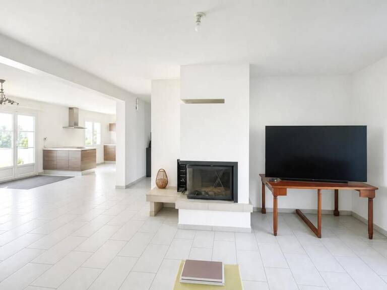 Maison de 232 m² avec jardin à Griselles — photo 1