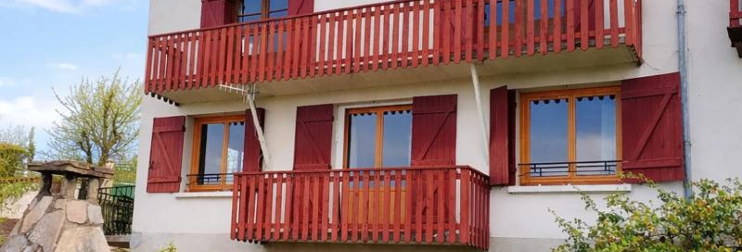 Maison 9 Pièces 170 m² à vendre à Vollore-Ville (63120)