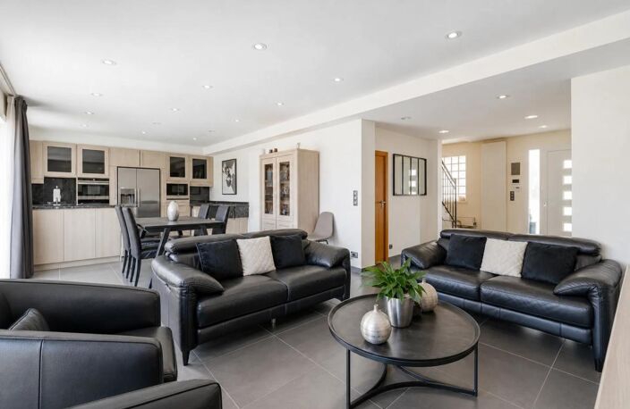 Maison de 8 pièces de 213 m² située à Paray-Vieille-Poste — photo 4