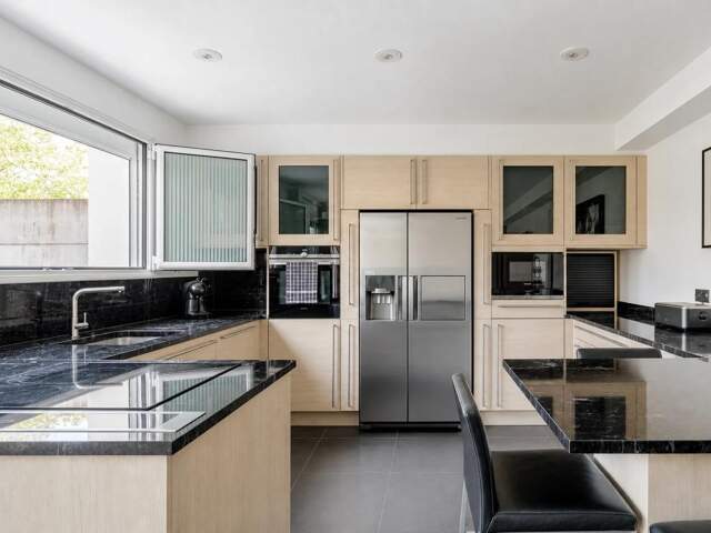 Maison de 8 pièces de 213 m² située à Paray-Vieille-Poste — photo du bien