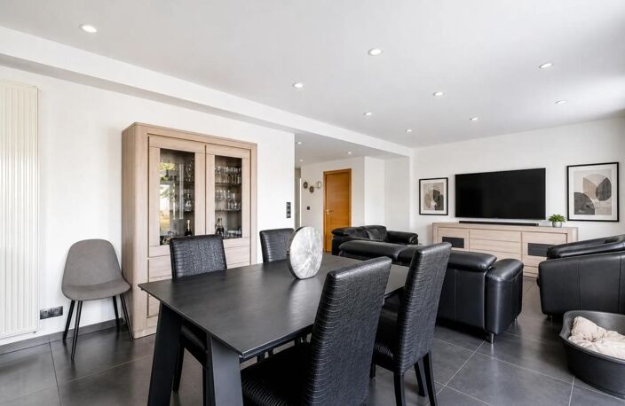 Maison de 8 pièces de 213 m² située à Paray-Vieille-Poste — photo 2