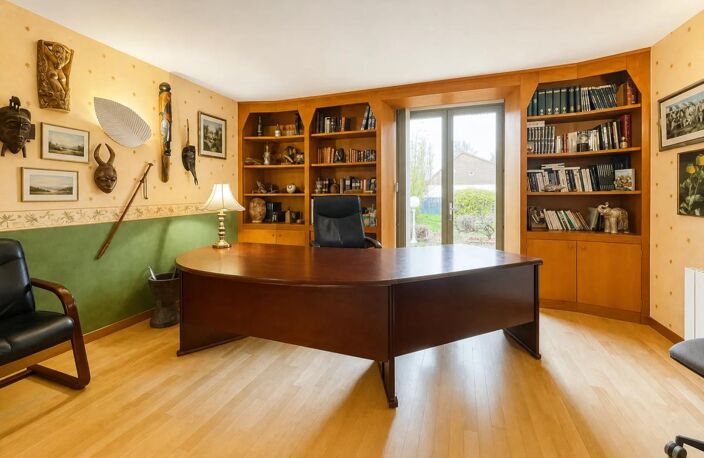 Maison atypique de 205 m² à Châtillon-Coligny — photo 3