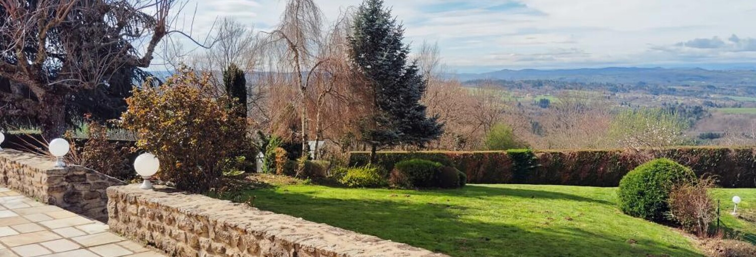 Maison 7 Pièces 220 m² à vendre à Augerolles (63930)