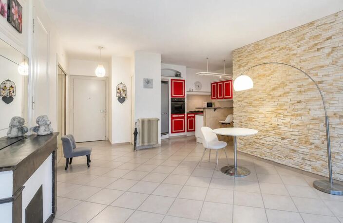 Lyon, 3 pièces 69 m² au 5e étage – lumineux et calme — photo 4