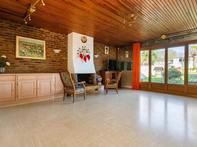 Maison avec dépendance proche du RER D — photo du bien