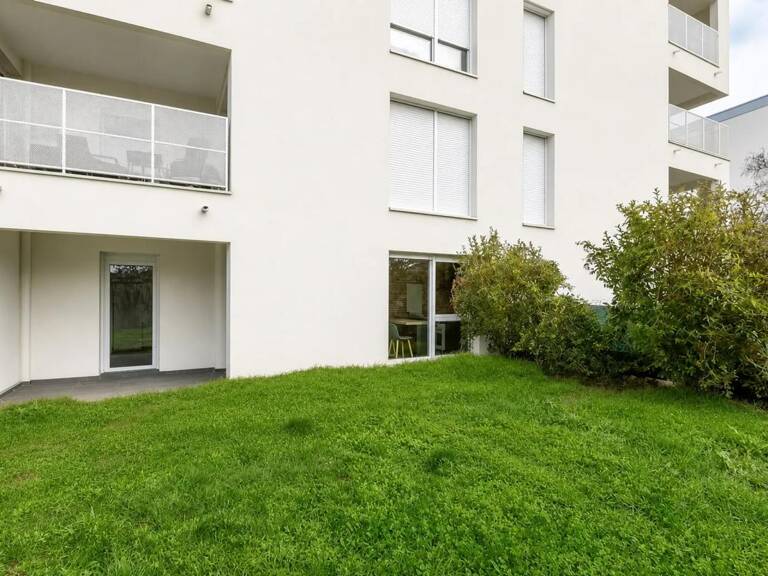Charme moderne à Vénissieux avec jardin — photo 1