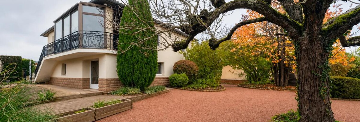 Maison 8 Pièces 157 m² à vendre à Crêches-sur-Saône (71680)