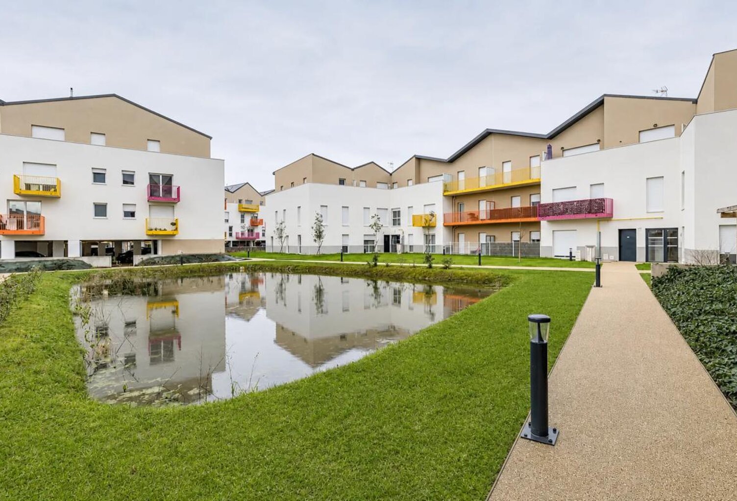 Appartement de 3 pièces de 56 m2 en vente à Corbeil-Essonnes - Idéal pour primo-accédants ou investisseurs — photo 1