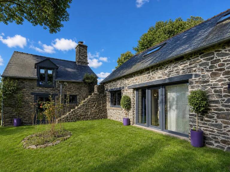 Maison de 8 pièces de 205 m² située à Bréhan — photo 1