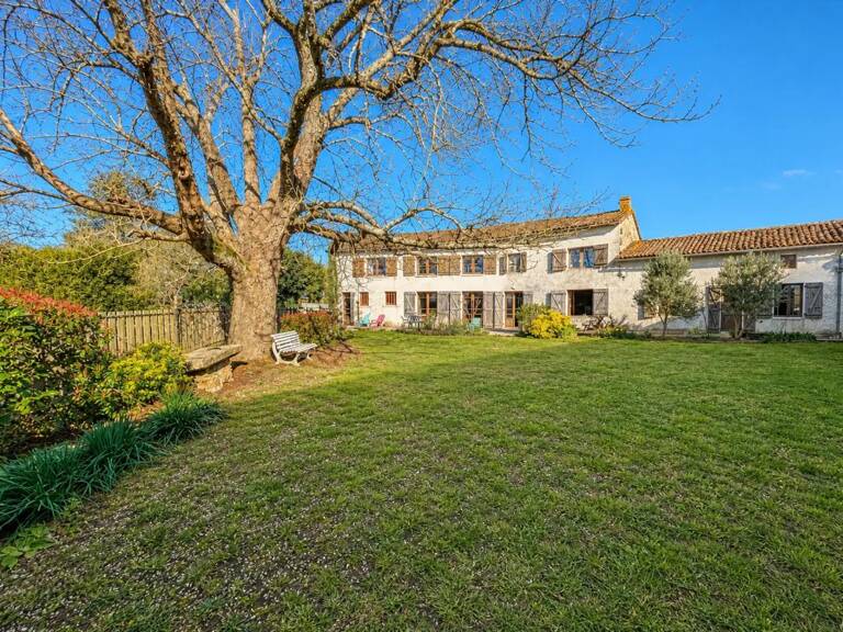 BELLE MAISON 270M2 - DEPENDANCES 400M2 - 8000M2 TERRAIN — photo 1