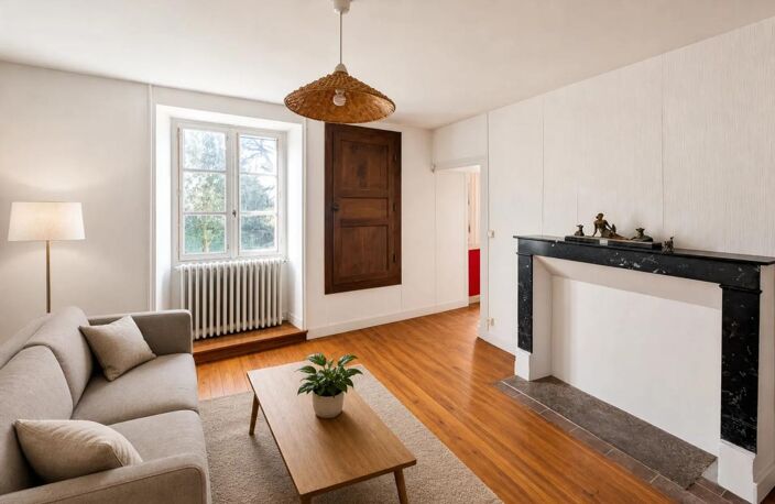 BELLE MAISON 270M2 - DEPENDANCES 400M2 - 8000M2 TERRAIN — photo 2
