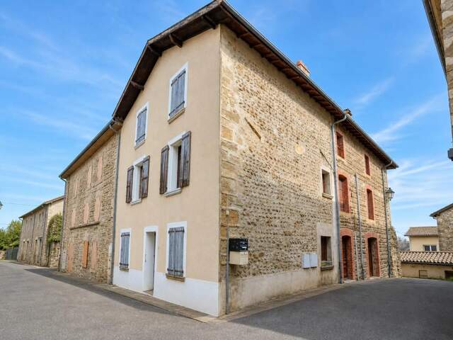 Spacieuse Maison Ancienne de 265 m² au Grand-Serre — photo du bien