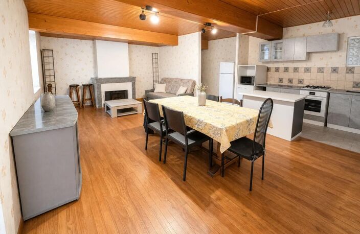 Spacieuse Maison Ancienne de 265 m² au Grand-Serre — photo 2