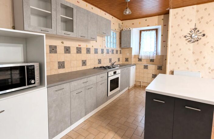 Spacieuse Maison Ancienne de 265 m² au Grand-Serre — photo 5