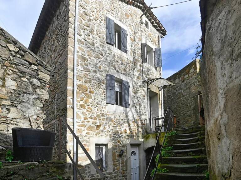 Ensemble immobilier de 3 logements à La Grand-Combe — photo 1