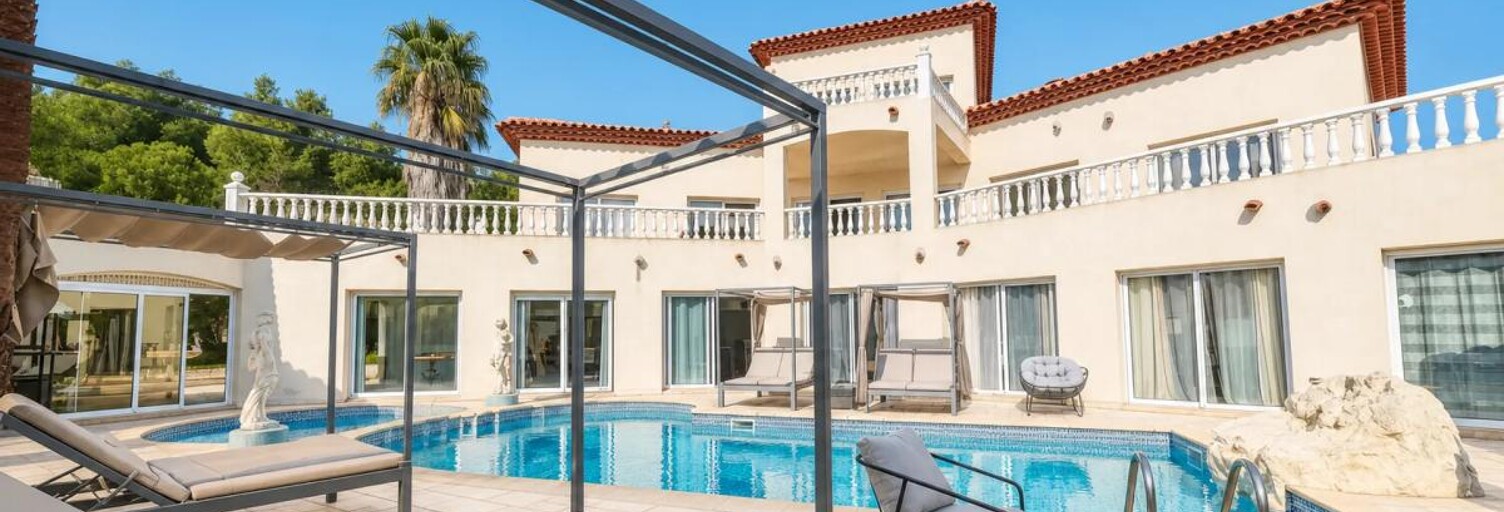 Maison 15 Pièces 547 m² à vendre à Bages (11100)