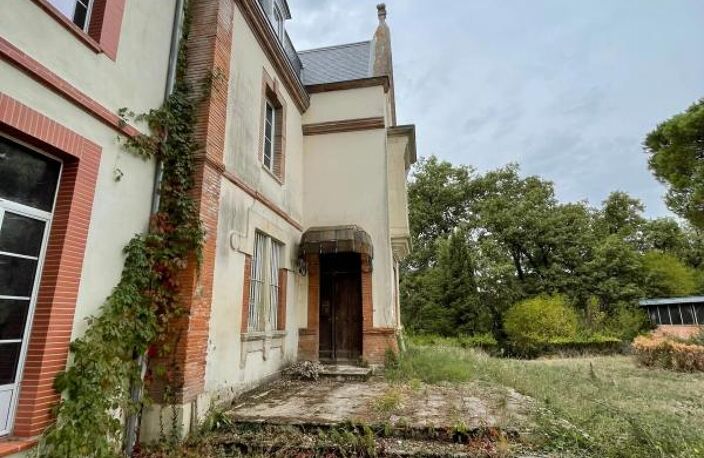 Domaine de caractère à restaurer – 500 m² –3,6 ha – accès rapide — photo 3