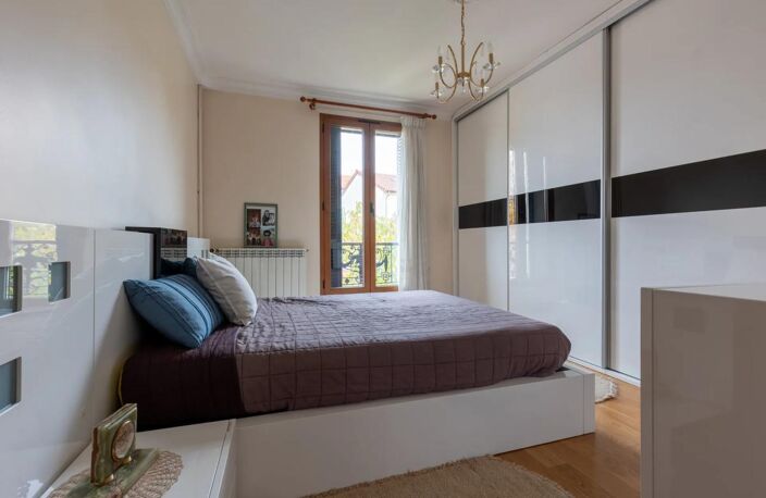 Maison de 220 m2 avec jardin à Créteil — photo 4