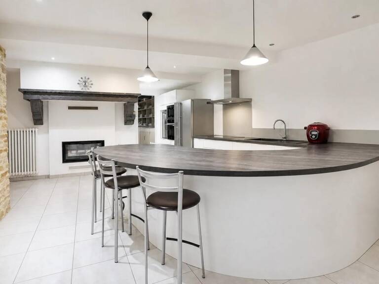 Spacieuse maison 8 pièces au cœur de La Guerche — photo 1