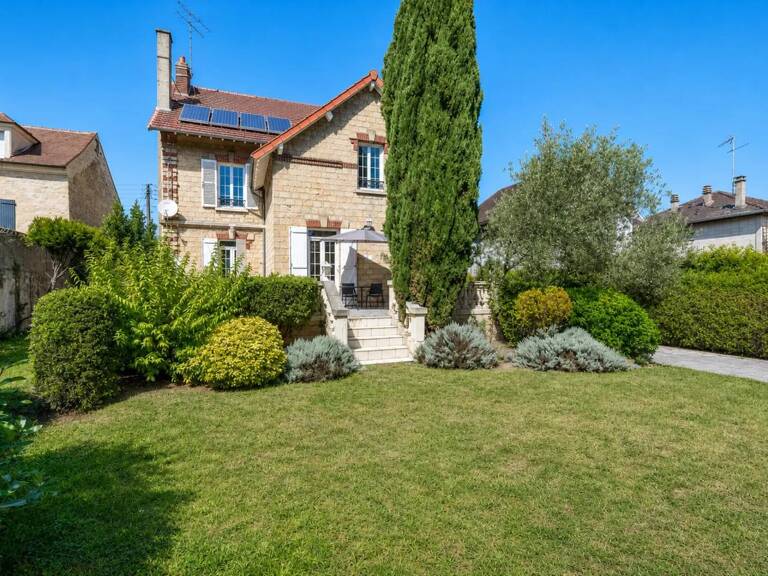 Belle maison individuelle de 250 m² sur terrain piscinable à découvrir ! — photo 1