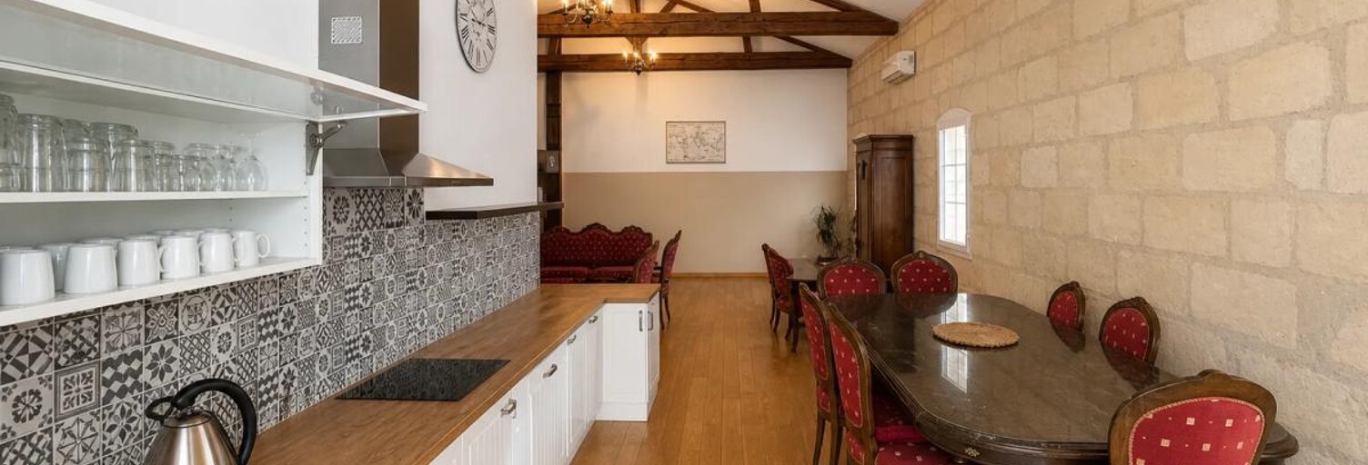 Maison 20 Pièces 500 m² à vendre à Ambarès-et-Lagrave (33440)