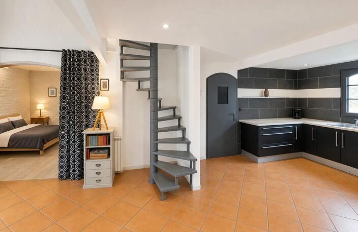 Maison spacieuse avec piscine à Le Temple — photo 4