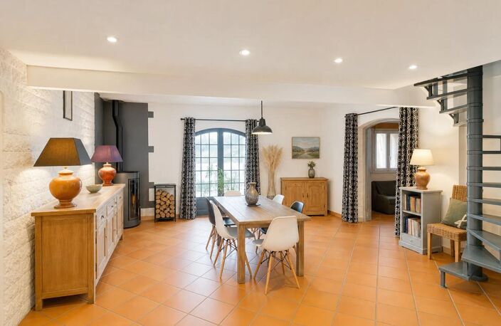 Maison spacieuse avec piscine à Le Temple — photo 5