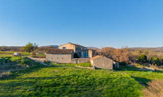 Maison 8 Pièces 235 m² à vendre à Saint-Martin-de-Castillon (84750)