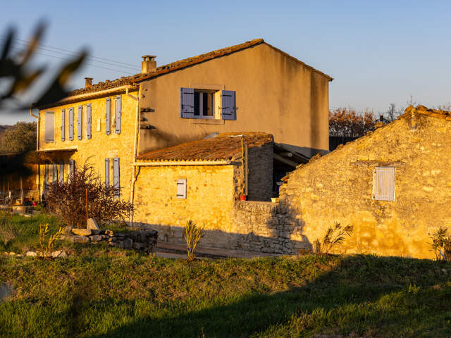 Dept 84 - Saint Martin de Castillon - Ferme ancienne sur 10h — photo du bien