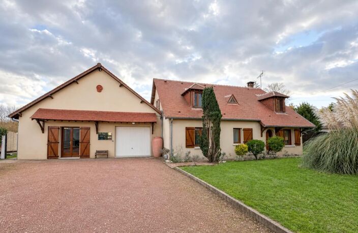 Maison de 7 pièces de 212 m² à Le Poinçonnet — photo 3