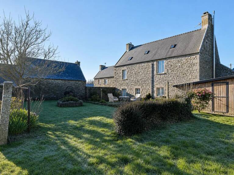 Maison de caractère 182 m2 en vente à Pleyber-Christ — photo 1