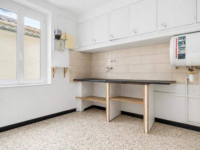 Maison de village 3 pièces à Grans — photo du bien