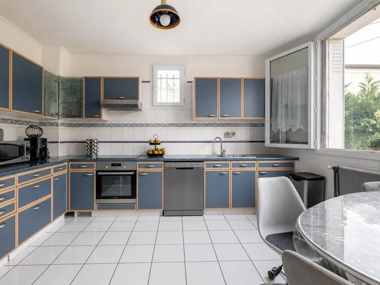 Maison lumineuse de 137 m² à Livry-Gargan, secteur Jacob — photo 1