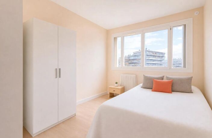Appartement LOUÉ de 4 pièces de 68 m2 en vente à Grenoble — photo 3