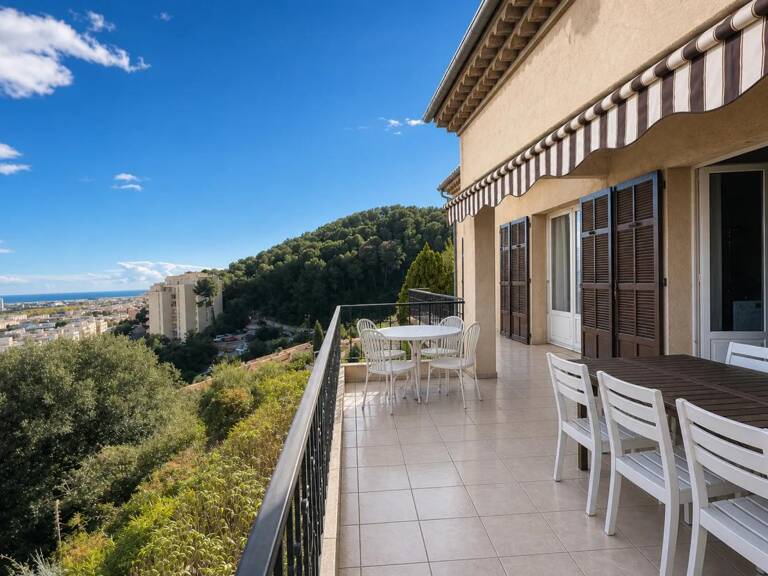 Grande Maison 6P avec Potentiel à Saint-Laurent-du-Var — photo 1