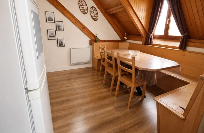 Chaleureux 62 m² sous les toits à Allos — photo 2