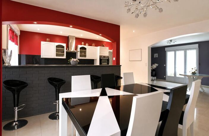 Maison 7 pièces de 197 m2 avec jardin en vente à Courtry - Idéal pour familles — photo 2