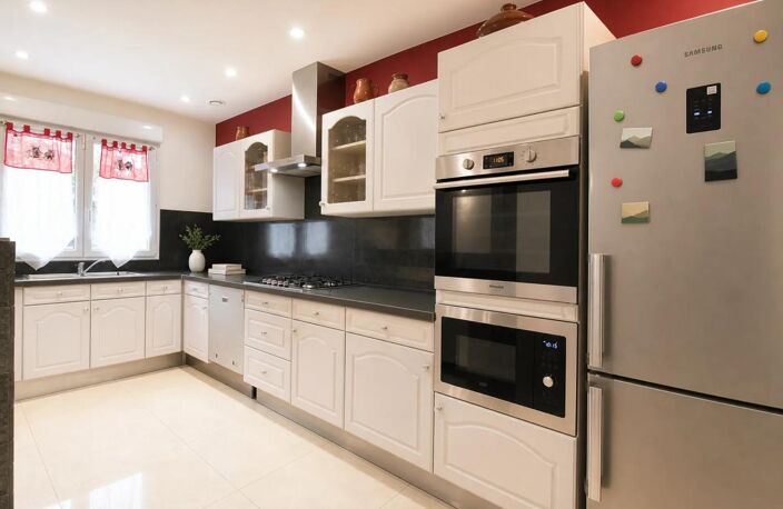 Maison 7 pièces de 197 m2 avec jardin en vente à Courtry - Idéal pour familles — photo 3