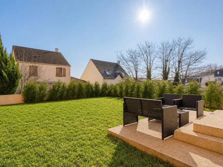Maison de 6 pièces de 110 m2 avec jardin en vente à Crégy-lès-Meaux - Idéal pour les familles — photo 1