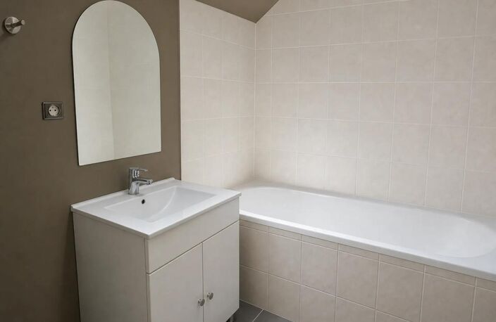 Ensemble immobilier - 150m² - Ivry-la-Bataille — photo 4
