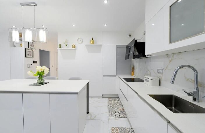 Maison contemporaine spacieuse à Vernet — photo 3
