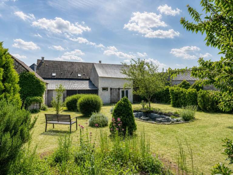 Ancien corps de ferme divisé en 3 logements indépendants ! — photo 1