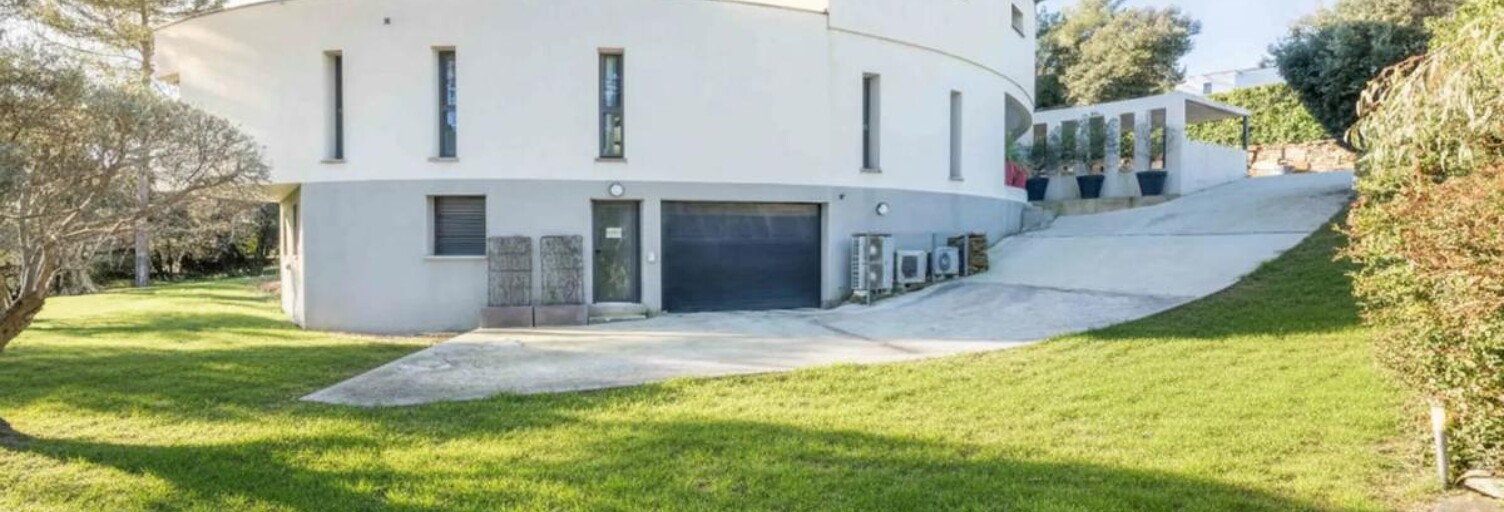 Maison 9 Pièces 440 m² à vendre à Saint-Gély-du-Fesc (34980)