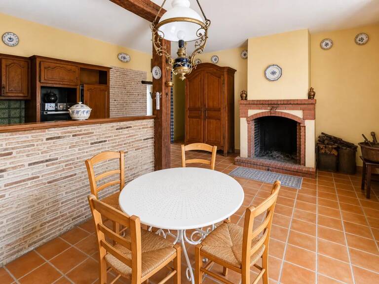 Élégante Maison de Maître du XIXème à Saint-Laurent-des-Hommes — photo 1