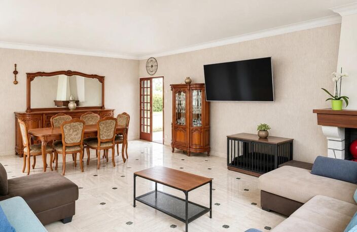 Maison de 7 pièces de 252 m² à Pineuilh — photo 2