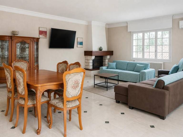 Maison de 7 pièces de 252 m² à Pineuilh — photo 1