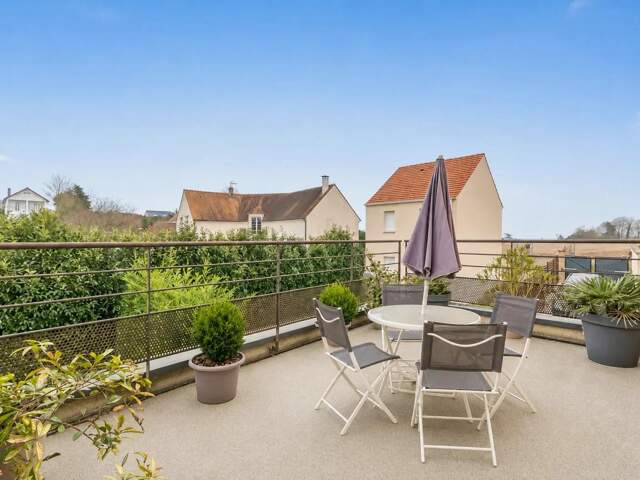 Maison contemporaine au calme et lumineuse de 142 m² à Orgeval — photo du bien