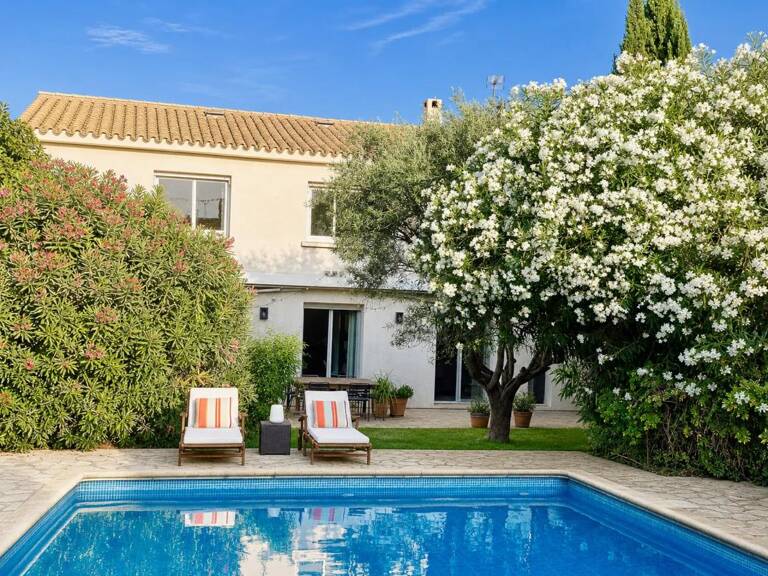 Maison de caractère avec piscine au cœur de Narbonne — photo 1