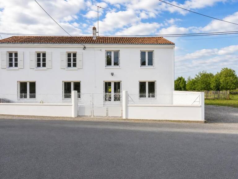 Charmante maison 6 pièces à Écoyeux — photo 1